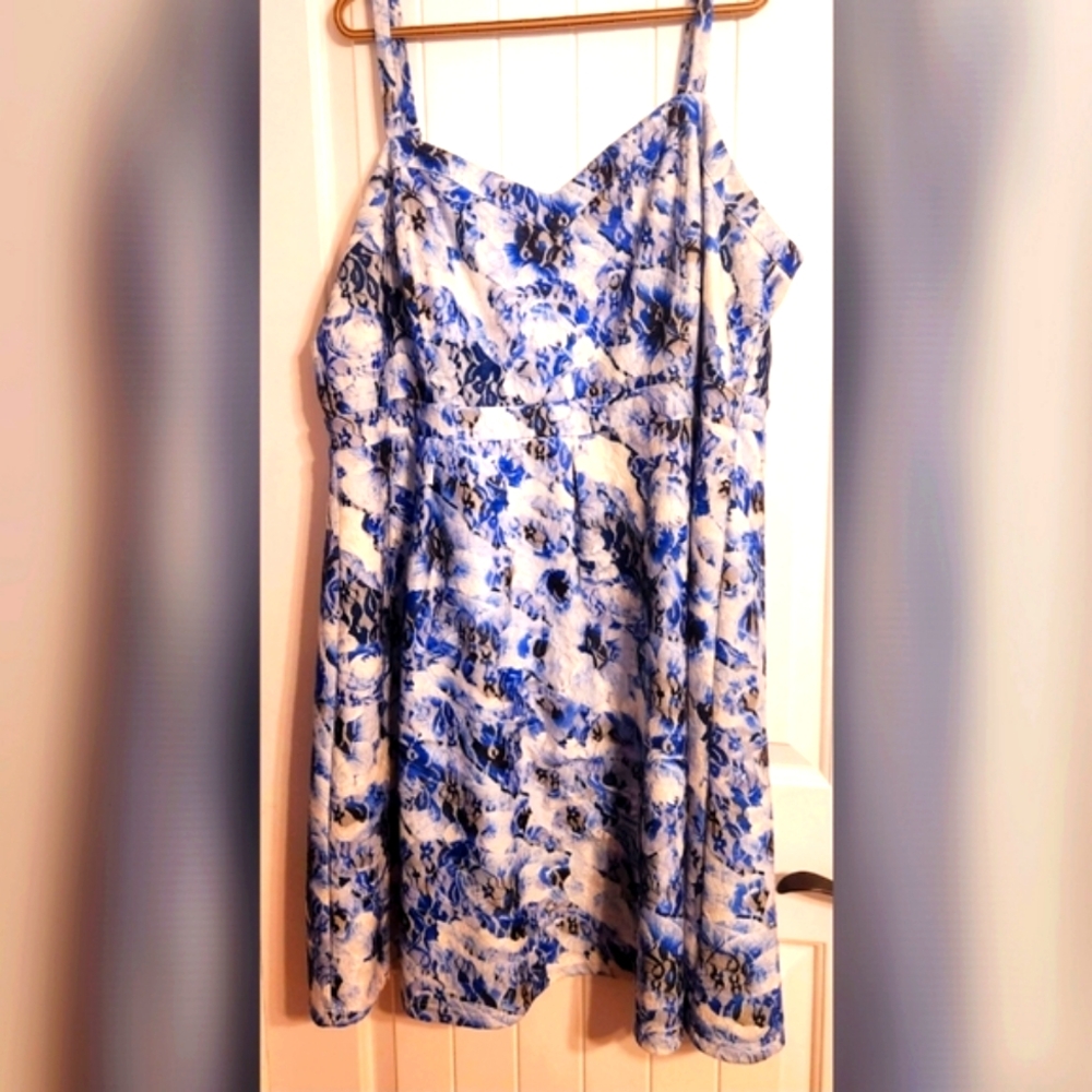 City Chic Lace Dress